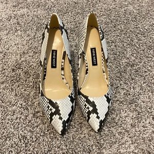 Nine west Snake skin shoes